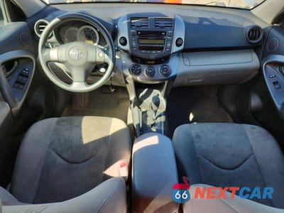 Zdjęcie 8 z 13 samochodu: 2010 TOYOTA RAV4 BASE VIN:JTMBF4DV2AD035766 - miniatura