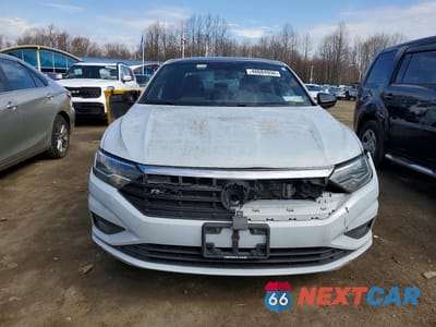 Piąte zdjęcie samochodu w środku: 2019 VOLKSWAGEN JETTA S VIN:3VWC57BU3KM053733 - miniatura