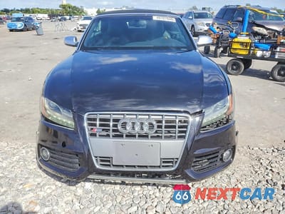 Piąte zdjęcie samochodu w środku: 2011 AUDI S5 PREMIUM PLUS VIN:WAUCGAFHXBN014759 - miniatura