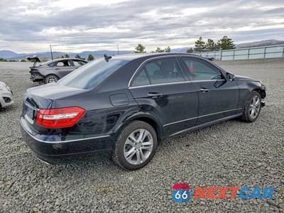 Trzecie zdjęcie samochodu z tyłu: 2011 MERCEDES-BENZ E 550 VIN:WDDHF7CB0BA471950 - miniatura