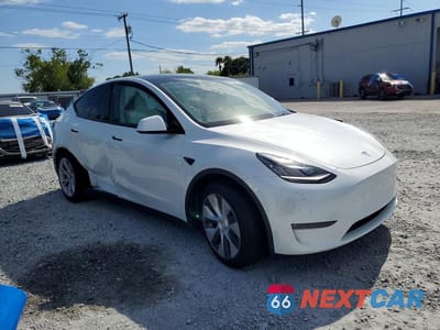 Czwarte zdjęcie samochodu z boku: 2021 TESLA MODEL Y VIN:5YJYGDED9MF103409 - miniatura