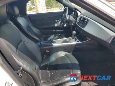 Zdjęcie 10 z 12 samochodu: 2007 BMW Z4 3.0 VIN:4USBU33597LW72759 - miniatura