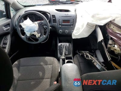 Zdjęcie 8 z 12 samochodu: 2017 KIA FORTE LX VIN:3KPFK4A74HE139719 - miniatura