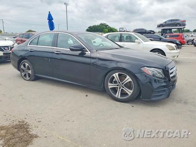 Czwarte zdjęcie samochodu z boku: 2018 MERCEDES-BENZ E 300 VIN:WDDZF4JB5JA382640 - miniatura