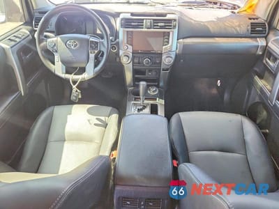 Zdjęcie 8 z 13 samochodu: 2020 TOYOTA 4RUNNER SR5 PREMIUM VIN:JTEBU5JR2L5785602 - miniatura
