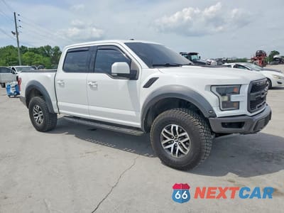 Czwarte zdjęcie samochodu z boku: 2017 FORD F150 RAPTOR VIN:1FTFW1RG1HFC13529 - miniatura