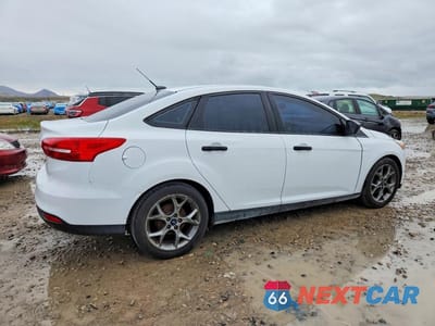 Trzecie zdjęcie samochodu z tyłu: 2015 FORD FOCUS S VIN:1FADP3E23FL256249 - miniatura