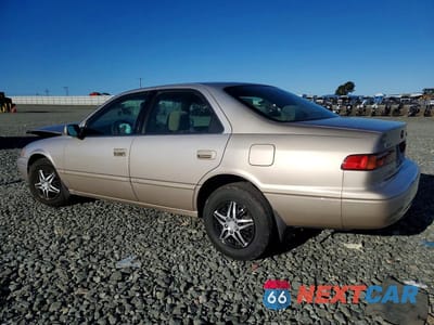 Drugie zdjęcie samochodu z przodu: 1999 TOYOTA CAMRY CE VIN:4T1BG22K6XU522385 - miniatura