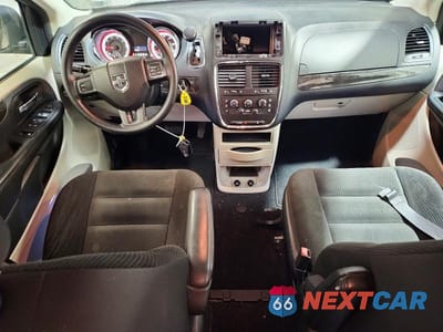 Zdjęcie 8 z 13 samochodu: 2018 DODGE GRAND CARAVAN SE VIN:2C4RDGBGXJR133922 - miniatura