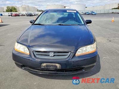 Piąte zdjęcie samochodu w środku: 1998 HONDA ACCORD EX VIN:1HGCG3272WA001160 - miniatura