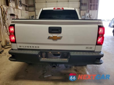 Zdjęcie 6 z 12 samochodu: 2018 CHEVROLET SILVERADO K1500 VIN:3GCUKNEH4JG430294 - miniatura