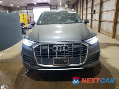 Piąte zdjęcie samochodu w środku: 2021 AUDI Q7 PREMIUM PLUS VIN:WA1LXAF71MD041927 - miniatura