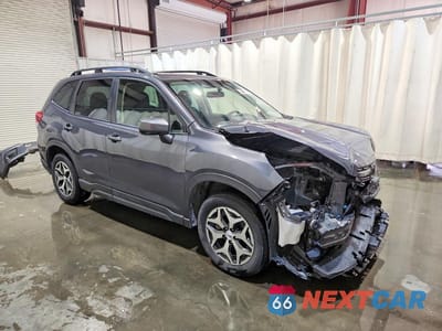 Czwarte zdjęcie samochodu z boku: 2024 SUBARU FORESTER PREMIUM VIN:JF2SKADCXRH431118 - miniatura