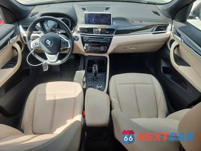 Zdjęcie 8 z 13 samochodu: 2021 BMW X1 XDRIVE28I VIN:WBXJG9C08M3M73460 - miniatura