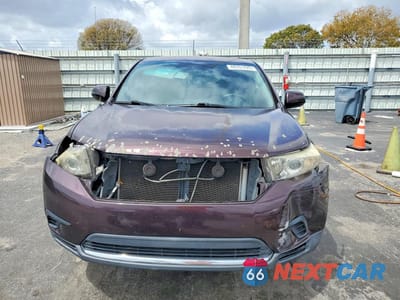 Piąte zdjęcie samochodu w środku: 2012 TOYOTA HIGHLANDER BASE VIN:5TDZA3EH1CS017704 - miniatura
