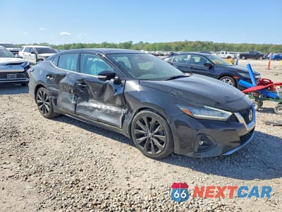 Czwarte zdjęcie samochodu z boku: 2019 NISSAN MAXIMA 3.5 SR VIN:1N4AA6AV2KC362322 - miniatura
