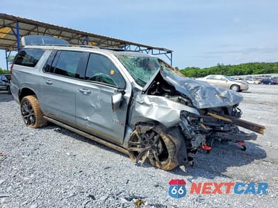 Czwarte zdjęcie samochodu z boku: 2023 GMC YUKON XL K1500 AT4 VIN:1GKS2HKD4PR133937 - miniatura