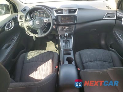 Zdjęcie 8 z 11 samochodu: 2019 NISSAN SENTRA SV VIN:3N1AB7AP0KL605437 - miniatura