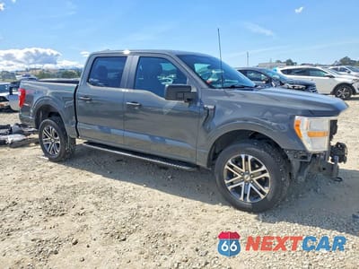 Czwarte zdjęcie samochodu z boku: 2021 FORD F150 SUPERCREW VIN:1FTEW1EP2MKF05161 - miniatura