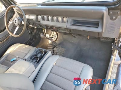 Zdjęcie 8 z 11 samochodu: 1994 JEEP WRANGLER / YJ S VIN:1J4FY19P9RP452519 - miniatura