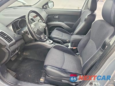 Zdjęcie 7 z 13 samochodu: 2010 MITSUBISHI OUTLANDER SE VIN:JA4AS3AW2AZ009454 - miniatura