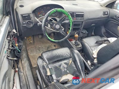 Zdjęcie 8 z 12 samochodu: 2001 VOLKSWAGEN GTI GLX VIN:9BWPG61J414067284 - miniatura