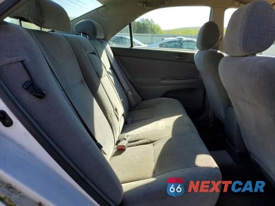 Zdjęcie 10 z 12 samochodu: 2003 TOYOTA CAMRY LE VIN:JTDBE32K430178119 - miniatura