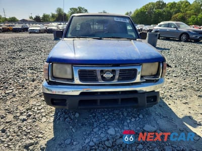 Piąte zdjęcie samochodu w środku: 1998 NISSAN FRONTIER XE VIN:1N6DD26S2WC387374 - miniatura