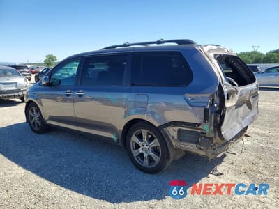 Drugie zdjęcie samochodu z przodu: 2017 TOYOTA SIENNA SE 8-PASSENGER VIN:5TDXZ3DC6HS802491 - miniatura