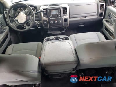 Zdjęcie 8 z 12 samochodu: 2016 RAM 2500 SLT VIN:3C6TR5DT4GG379053 - miniatura