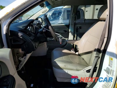 Zdjęcie 7 z 13 samochodu: 2014 DODGE GRAND CARAVAN SE VIN:2C7WDGBG5ER360818 - miniatura
