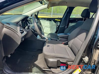 Zdjęcie 7 z 12 samochodu: 2017 CHEVROLET CRUZE LT VIN:1G1BE5SM8H7106070 - miniatura