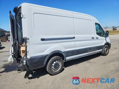 Trzecie zdjęcie samochodu z tyłu: 2023 FORD TRANSIT T-250 VIN:1FTBR1C82PKA59037 - miniatura