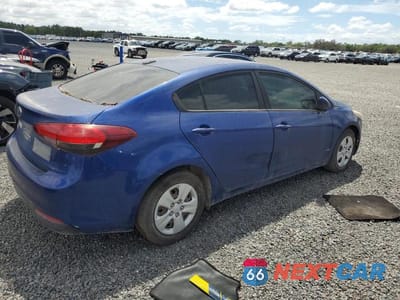 Trzecie zdjęcie samochodu z tyłu: 2017 KIA FORTE LX VIN:3KPFK4A72HE078094 - miniatura