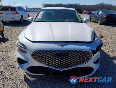 Piąte zdjęcie samochodu w środku: 2022 GENESIS G70 2.0T VIN:KMTG34TA9NU086928 - miniatura