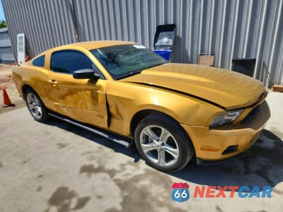 Czwarte zdjęcie samochodu z boku: 2010 FORD MUSTANG VIN:1ZVBP8AN5A5104708 - miniatura