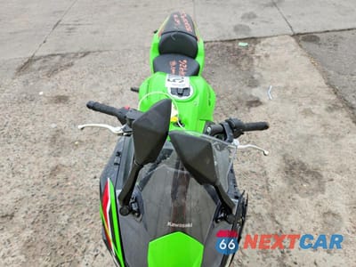 Piąte zdjęcie samochodu w środku: 2023 KAWASAKI EX650 R VIN:ML5EXER19PDA80926 - miniatura