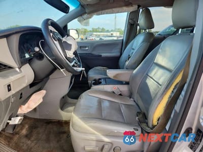 Zdjęcie 7 z 13 samochodu: 2015 TOYOTA SIENNA LE 8-PASSENGER VIN:5TDKK3DC2FS553294 - miniatura