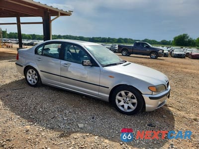Czwarte zdjęcie samochodu z boku: 2002 BMW 325 I VIN:WBAEV33482KL76070 - miniatura