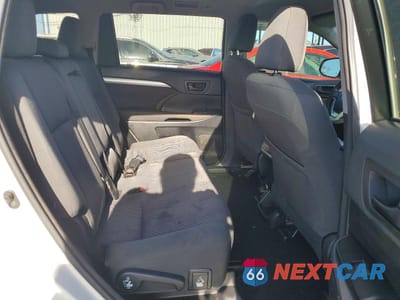 Zdjęcie 11 z 13 samochodu: 2018 TOYOTA HIGHLANDER LE VIN:5TDZARFH1JS034436 - miniatura