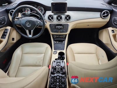 Zdjęcie 8 z 12 samochodu: 2014 MERCEDES-BENZ CLA 250 VIN:WDDSJ4EB4EN044008 - miniatura