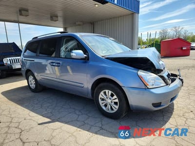 Czwarte zdjęcie samochodu z boku: 2012 KIA SEDONA VIN:KNDMG4C77C6483534 - miniatura