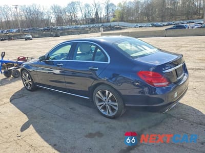 Drugie zdjęcie samochodu z przodu: 2015 MERCEDES-BENZ C 300 4MATIC VIN:55SWF4KB4FU050925 - miniatura