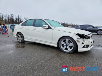 Czwarte zdjęcie samochodu z boku: 2010 MERCEDES-BENZ C 300 4MATIC VIN:WDDGF8BB8AF482361 - miniatura