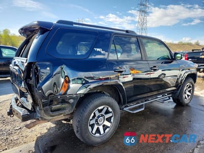 Trzecie zdjęcie samochodu z tyłu: 2020 TOYOTA 4RUNNER TRD OFF-ROAD PREMIUM VIN:JTEBU5JR8L5756816 - miniatura