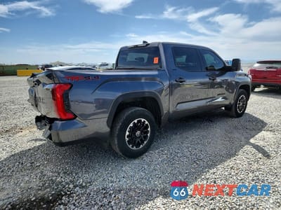 Trzecie zdjęcie samochodu z tyłu: 2023 TOYOTA TUNDRA VIN:5TFLA5DB4PX124129 - miniatura