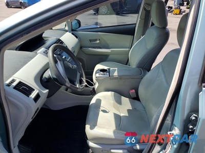 Zdjęcie 7 z 12 samochodu: 2013 TOYOTA PRIUS V THREE VIN:JTDZN3EU7D3252807 - miniatura