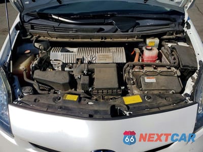 Zdjęcie 11 z 12 samochodu: 2014 TOYOTA PRIUS THREE VIN:JTDKN3DU2E0369202 - miniatura