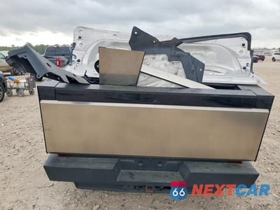 Zdjęcie 6 z 13 samochodu: 2024 TESLA CYBERTRUCK VIN:7G2CEHED8RA025861 - miniatura
