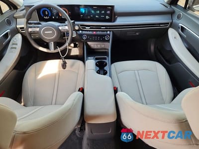 Zdjęcie 8 z 12 samochodu: 2025 HYUNDAI SONATA SEL VIN:KMHL64JAXSA504400 - miniatura
